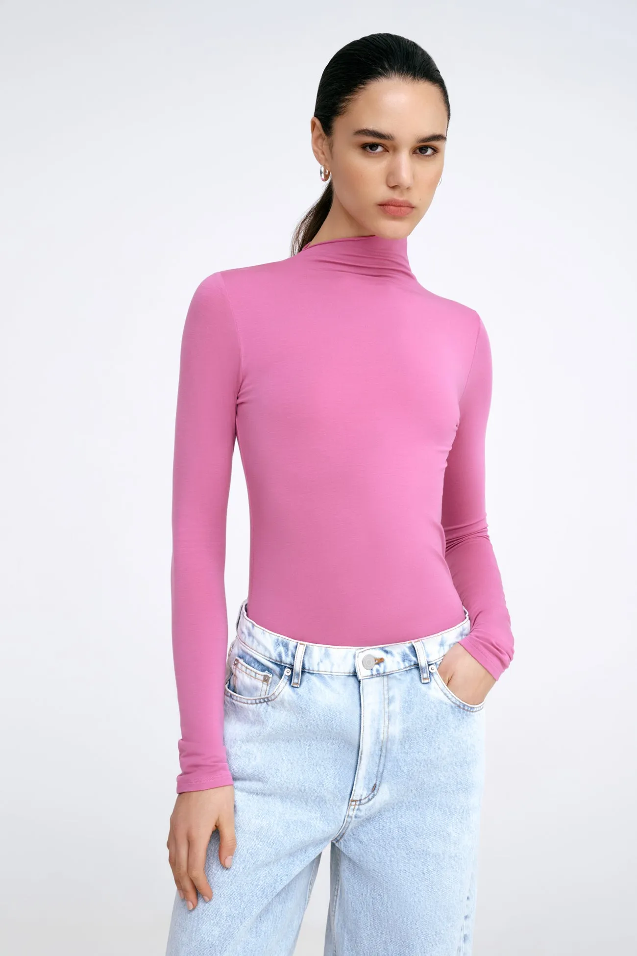 Sure, Id be happy to help optimize the title. To do that effectively, Id need a bit more information about the product itself, such as its features, materials, style, and intended use. Could you please provide more details about the Ilana Top?