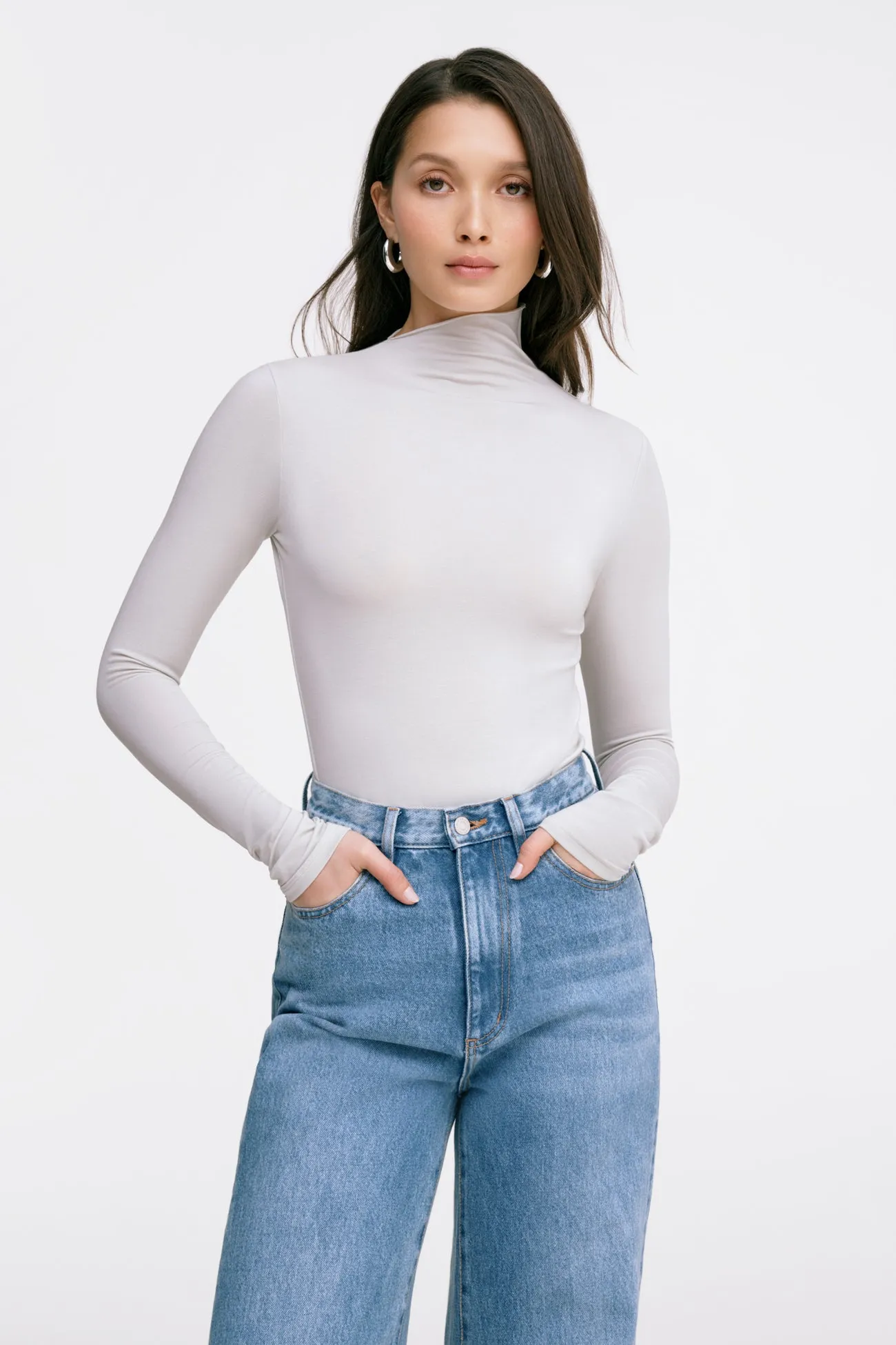 Sure, Id be happy to help optimize the title. To do that effectively, Id need a bit more information about the product itself, such as its features, materials, style, and intended use. Could you please provide more details about the Ilana Top?