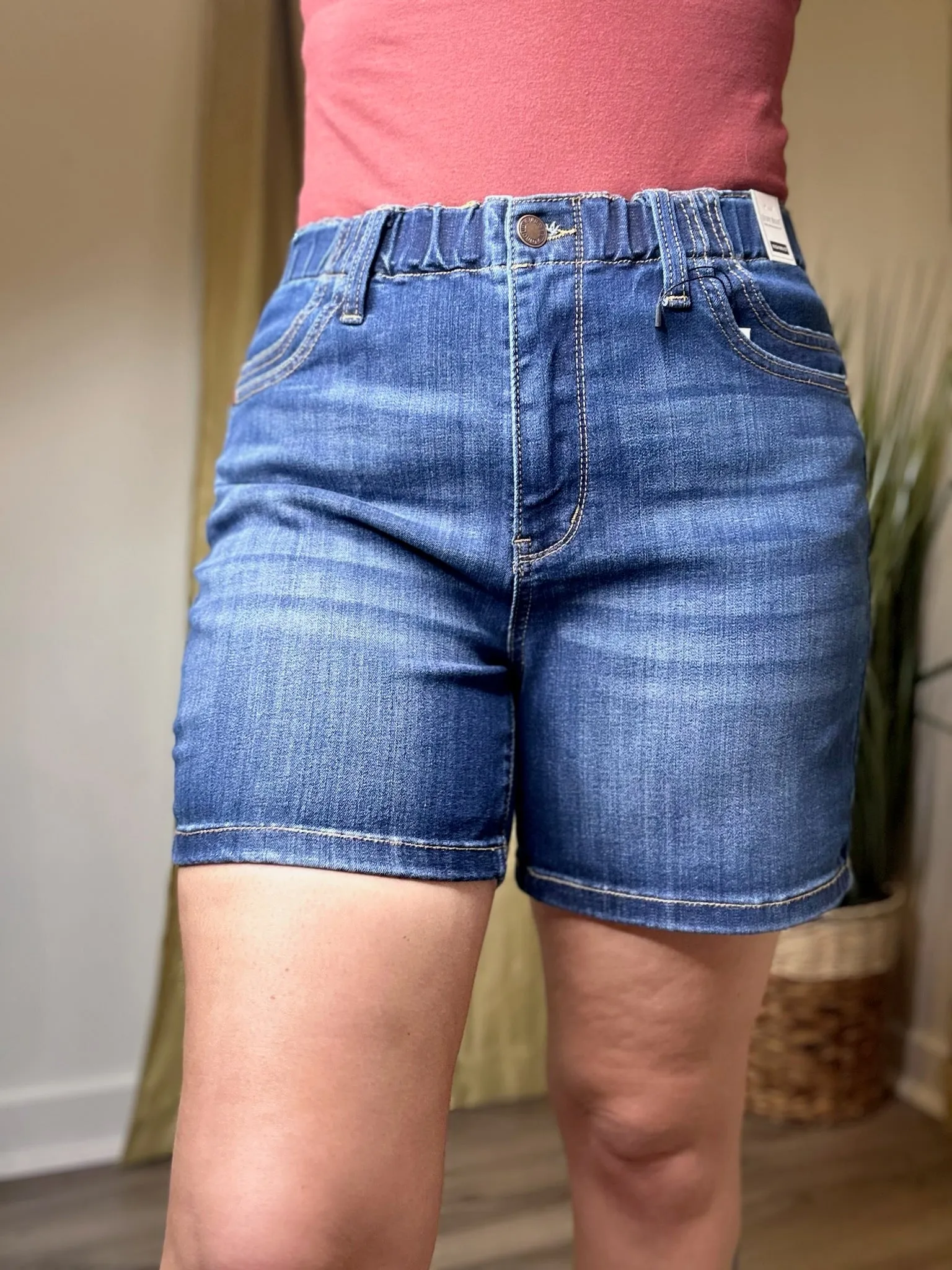 Judy Blue Elastic Mid Length Shorts